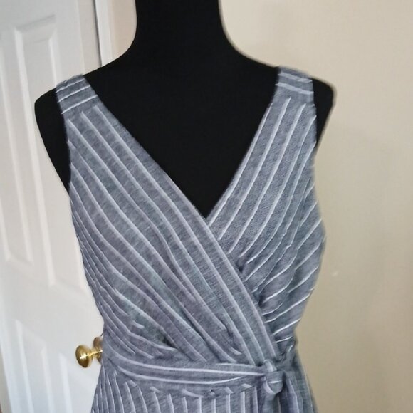DKNY Gray Striped Midi Dress - Picture 5 of 11